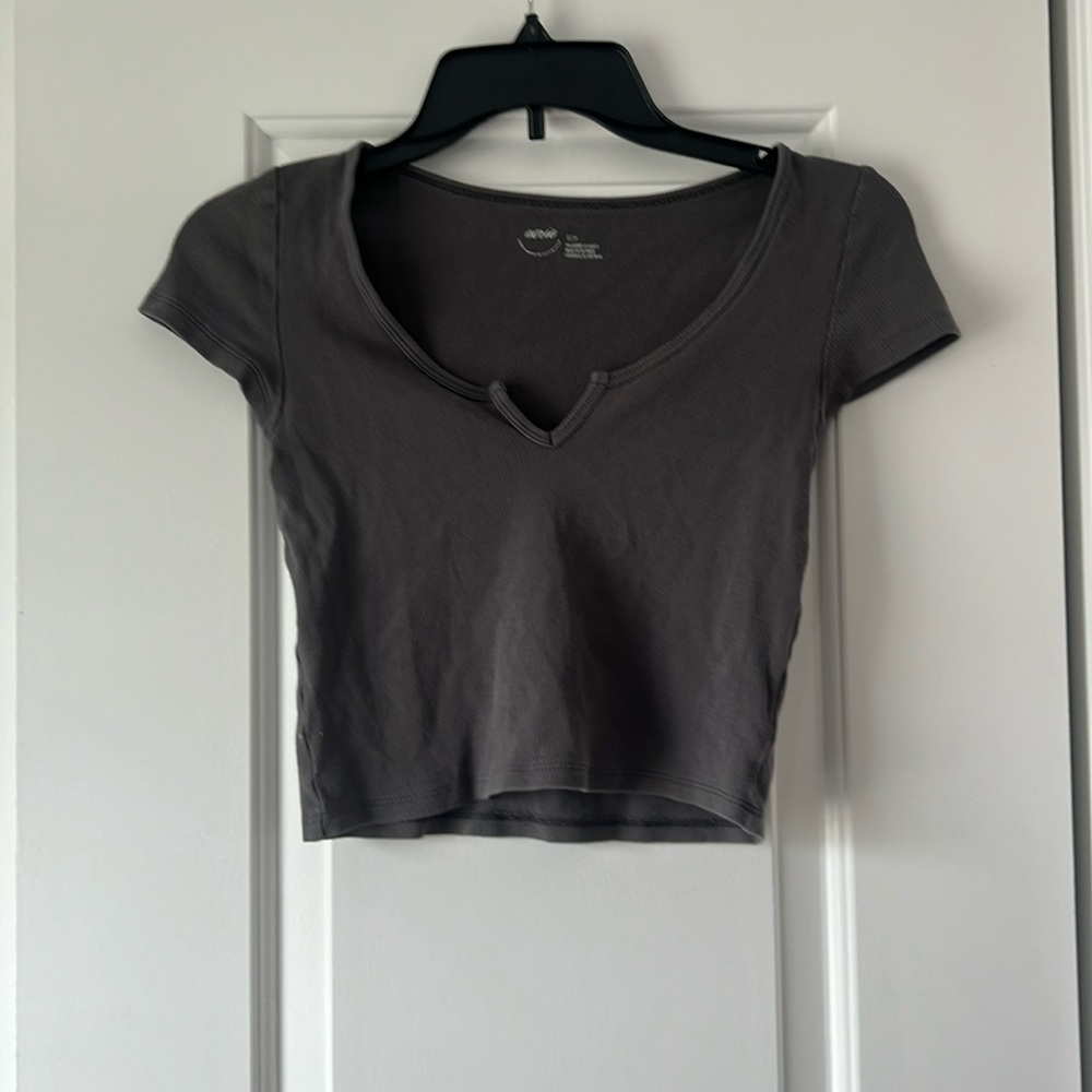 aerie cropped top dark grey